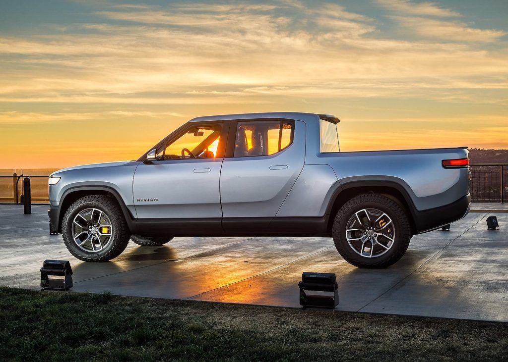 Rivian R1T 5 Best Electric Trucks in 2025 (2)