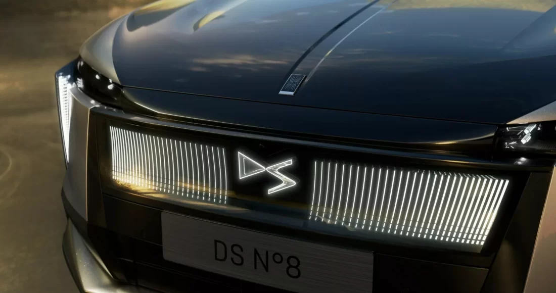 DS No.8 Fully Electric Luxury Limousine (5)