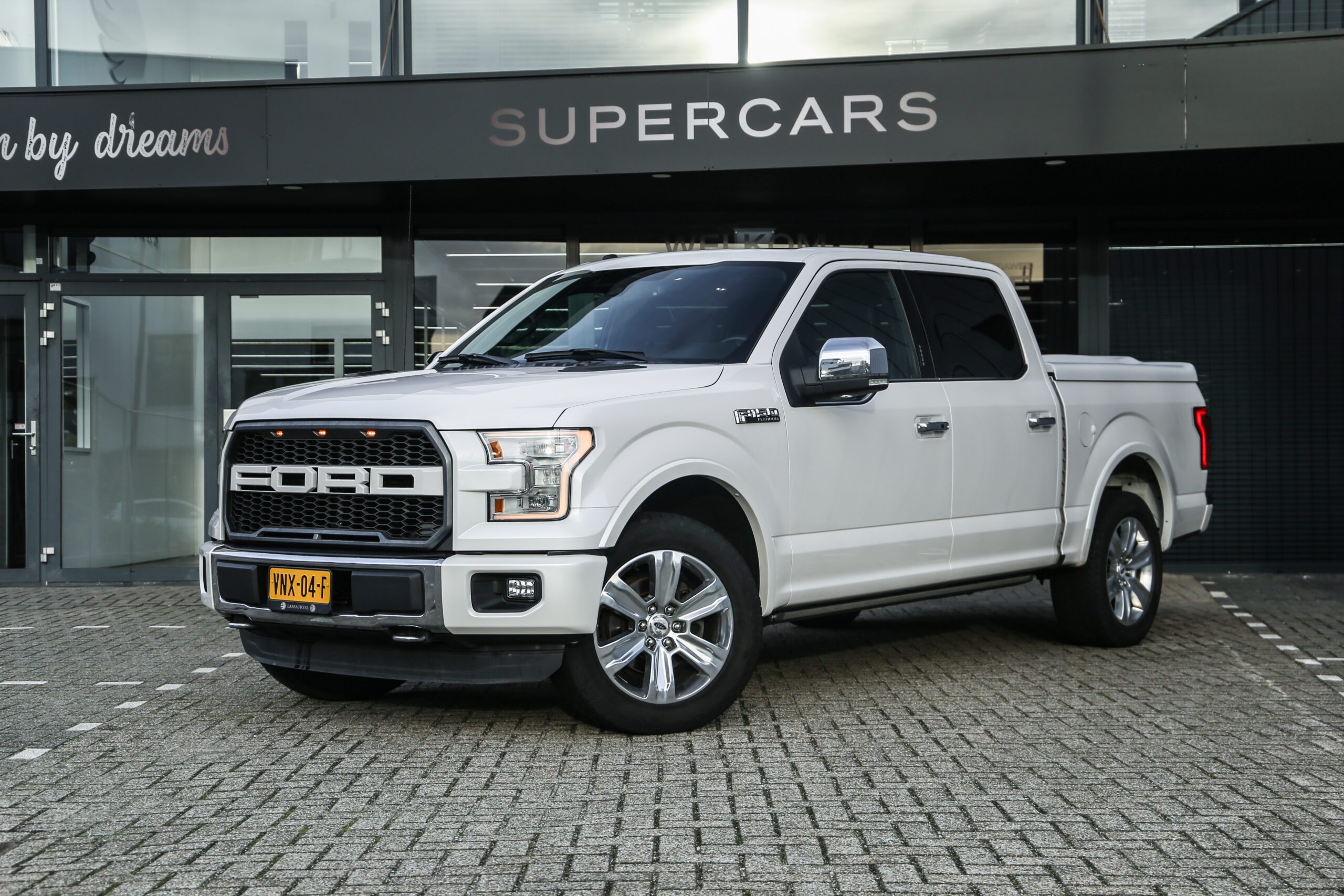 Ford-F150-Pickup-Truck SUV or a Pickup Truck: Which is Best for Towing?