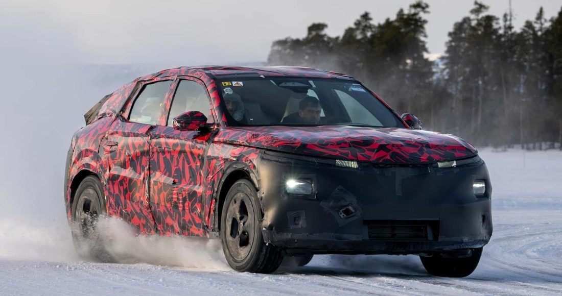 2026 Alfa Romeo Stelvio Camouflaged (1)