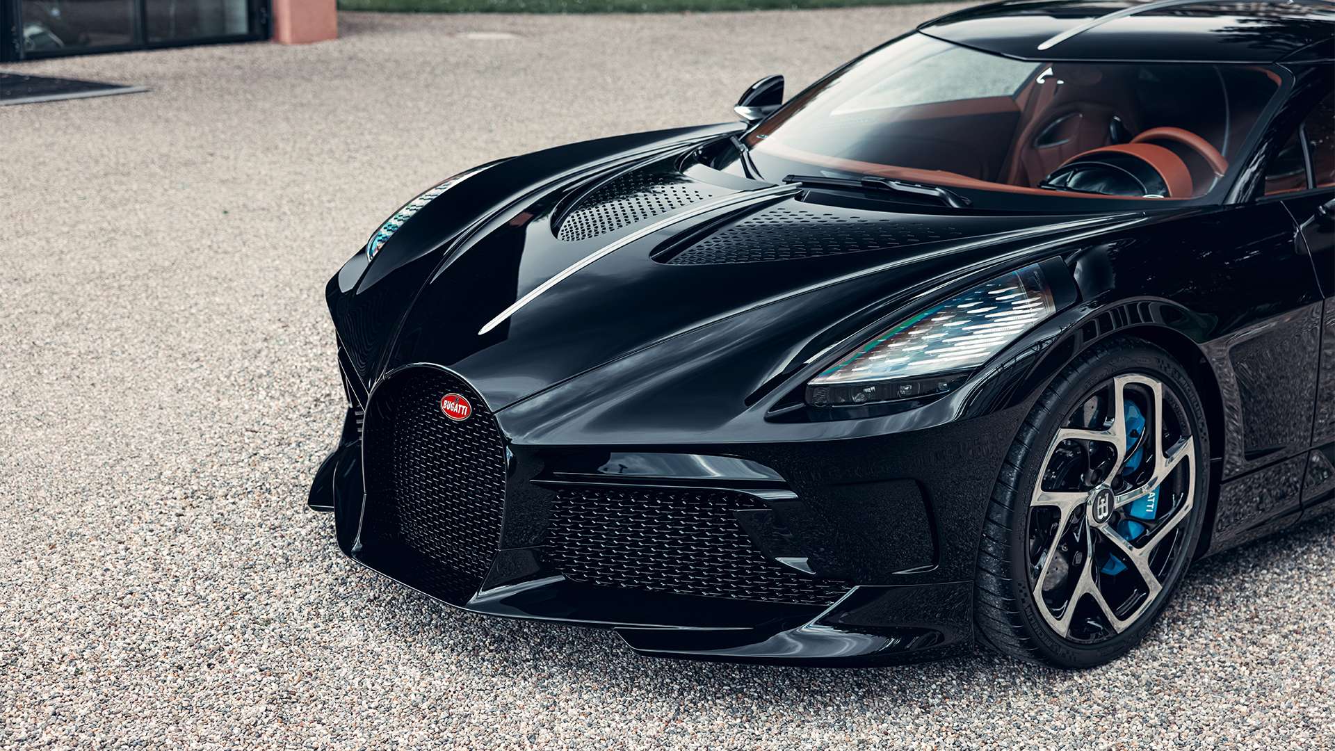 Bugatti La Voiture Noire Supercar