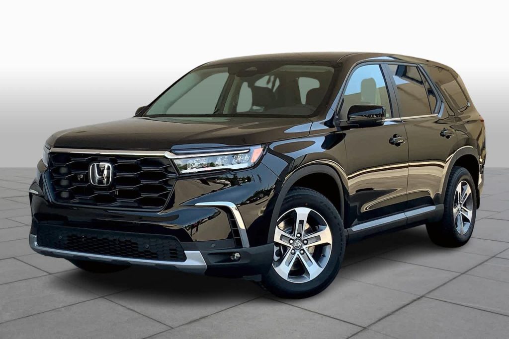 Honda Pilot Safest Family SUVs with 3rd Row in 2025