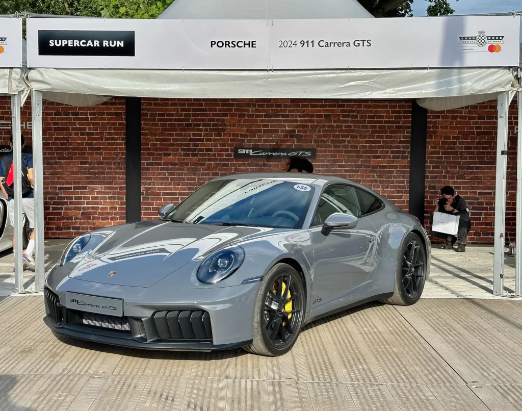 Porsche 911 992.2 Carrera GTS