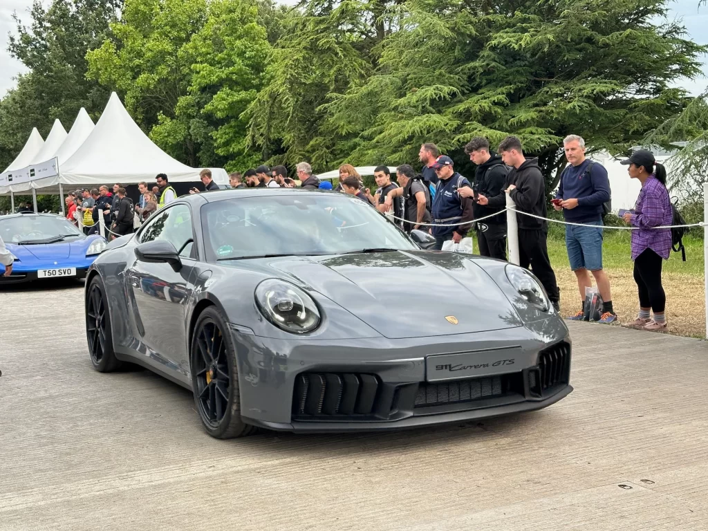 Porsche 911 992.2 Carrera GTS 2