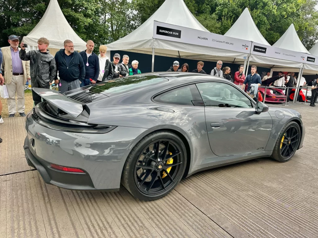 Porsche 911 992.2 Carrera GTS 3