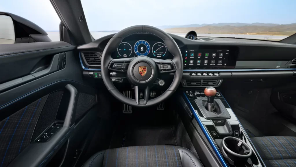 Porsche 911 992.2 Carrera T Interior